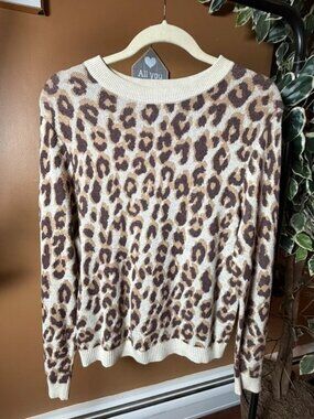 Leopard print pullover crew neck sweater Small Oversized